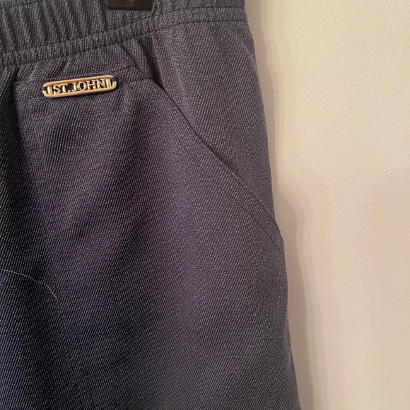 St. John Sport by Marie Gray - Picture 3 of 6